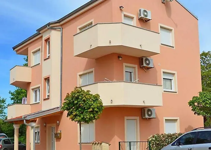 Bright & Cozy Medulin Apartments
