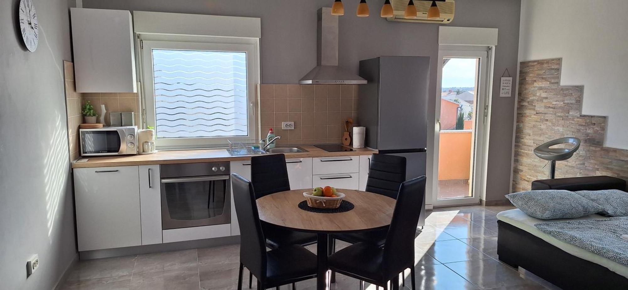 Apartment Bright & Cozy Medulin
